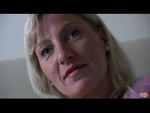 ❤️ Äiti jota me kaikki nussimme ... Lady, käyttäydy kunnolla! Pornovideo at us ❤